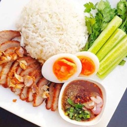 ข้าวหมูทอด&อาหารตามสั่งอิตอแหล(ครีม)