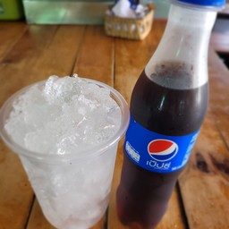 เป็ปซี่พร้อมน้ำแข็ง