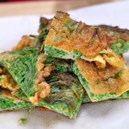 ไข่ทอดชะอม