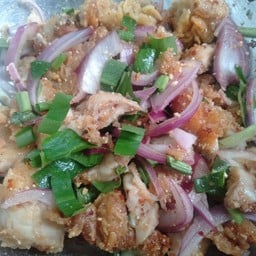 ยำไก่แซ่บ บางหว้า