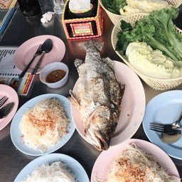 ปลากะพงเผา พร้อมชุดเมี่ยง