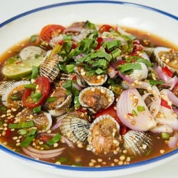 ก๋วยเตี๋ยวเนื้อ กะเตี๋ยวหมูน้ำตก @หมีติดเตี๋ยว