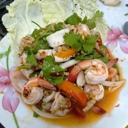 ร้านเจ๊โบว์