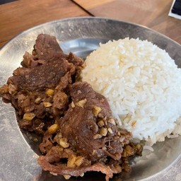 ข้าวหน้ากระเทียม