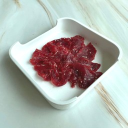 เนื้อหมักงา (100g)