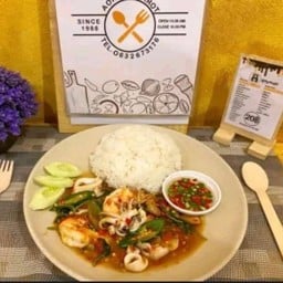 ข้าว ผัดกะเพราทะเล