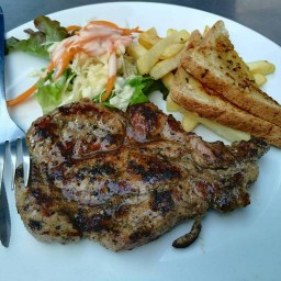 อาหารตามสั่งสามพี่น้อง