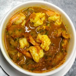 แกงส้มไข่ชะอมกุ้ง
