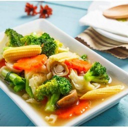 ผัดผักรวมมิตร (กับข้าว)