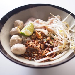 ก๋วยเตี๋ยวต้มยำหมูมะนาว