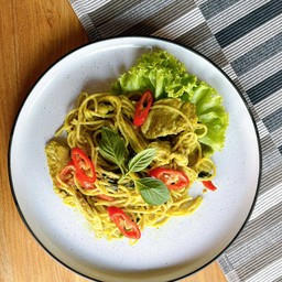 สปาเก็ตตี้ซอสเขียวหวานไก่
