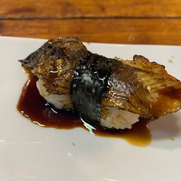 ข้าวปั้นหน้าปลาไหล