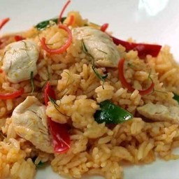 ข้าวผัดแพนงหมู+ไข่ตานี