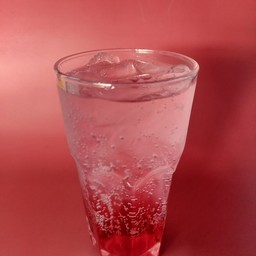 น้ำแดงโซดาเย็นRed soda iced