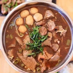 เกาเหลาหม้อไฟน้ำตก