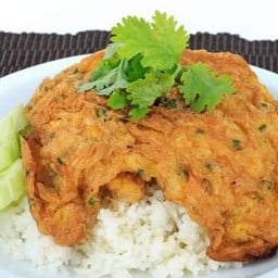 ข้าวไข่เจียวทรงเครื่อง
