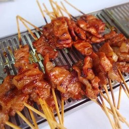 คิงส์หมูอ้วนไส้กรอกเอราวัณ