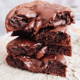 Valrhona dark chocolate  soft cookie