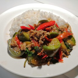 ข้าวราดผัดมะเขือยาว