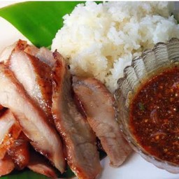 ข้าวคอหมูย่าง+น้ำจิ้มแจ่ว