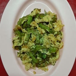 มะระผัดไข่