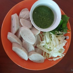 ร้านยำปลาเส้นแก่ง&บอย