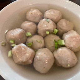 ลูกชิ้นเนื้อลวก