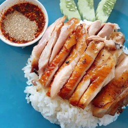 ข้าวไก่อบ+น้ำจิ้มแจ่ว