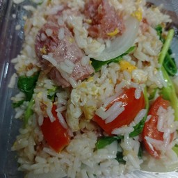 ข้าวผัดแหนม