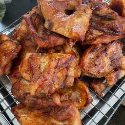 คอหมูย่าง