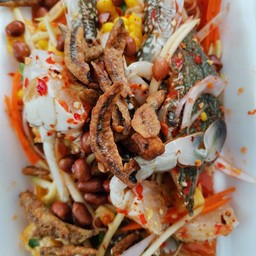 ยำข้าวโพดปูม้า