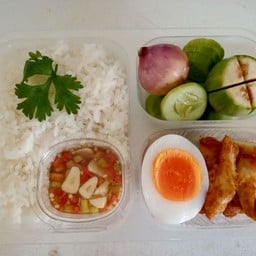 น๊อคดาว์ข้าวหมูทอด