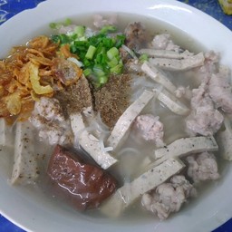 ก๋วยจั๊บญวน พิเศษเครื่อง