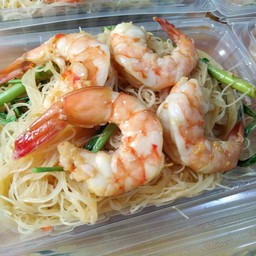 หมี่ผัดกระเฉดกุ้งสด