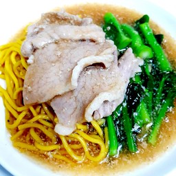ราดหน้าหมูหมี่เหลือง