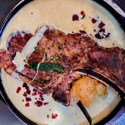 หมูคุโรบุตะซอสชีส