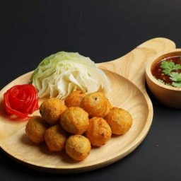 ผลไม้ปอกพร้อมทาน ลำลูกกาคลอง 8