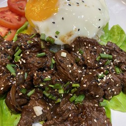 ข้าวอบเนื้อย่างเกาหลี