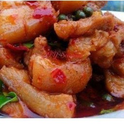 ผัดพริกแกงขาหมูราดข้าว