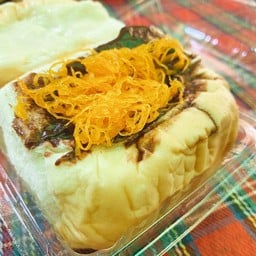 ขนมปังเยิ้ม’มม นึ่ง The’Bar