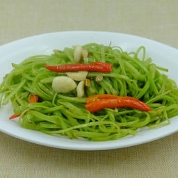 ผัดผักบุ้งฝอย