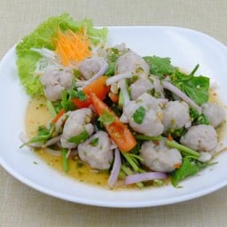 ยำลูกชิ้นปลากราย