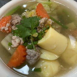 แกงจืดเต้าหู้หมูสับ
