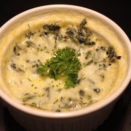 ผักโขมอบชีส