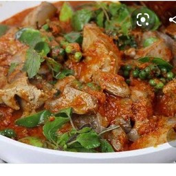 ผัดพริกแกงตับหมูราดข้าว