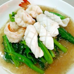 เกาเหลาราดหน้าทะเล