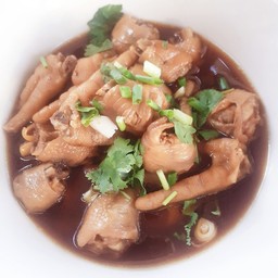 ก๋วยจั๊บเฮียหมูหน้าวัดคู