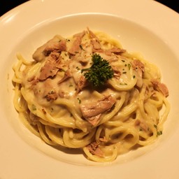 สปาเก็ตตี้ครีมซอสทูน่า