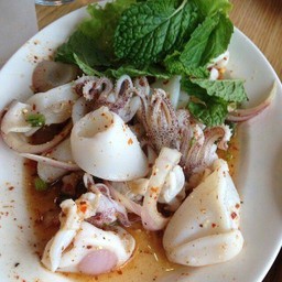 ลาบปลาหมึก