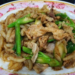 เกี๊ยมอี้ผัดซีอิ๊ว